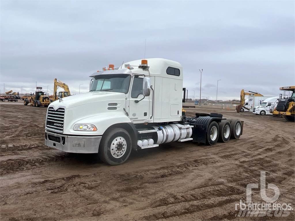 Mack CXU614 Dragbilar