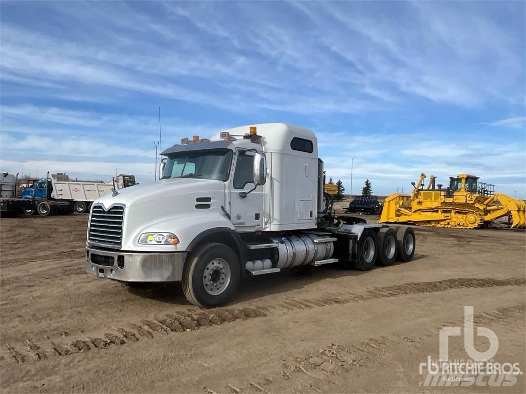 Mack CXU614 Dragbilar