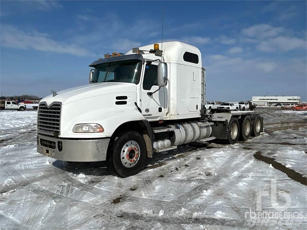 Mack CXU614 Dragbilar