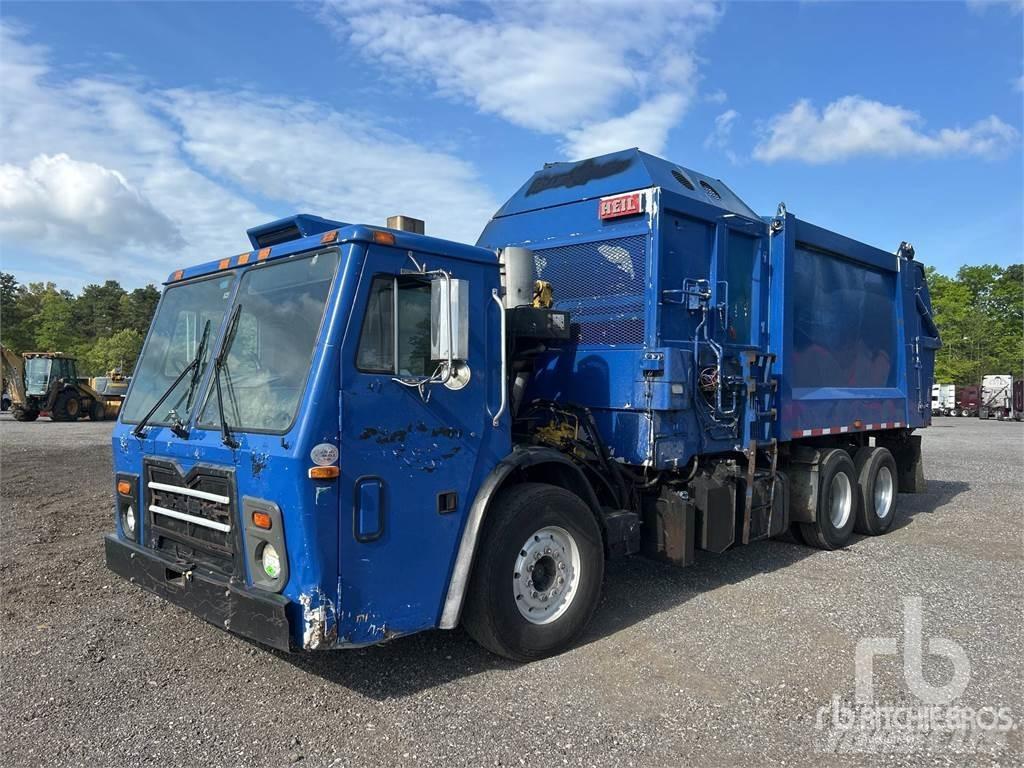 Mack LEU613 Sopbilar