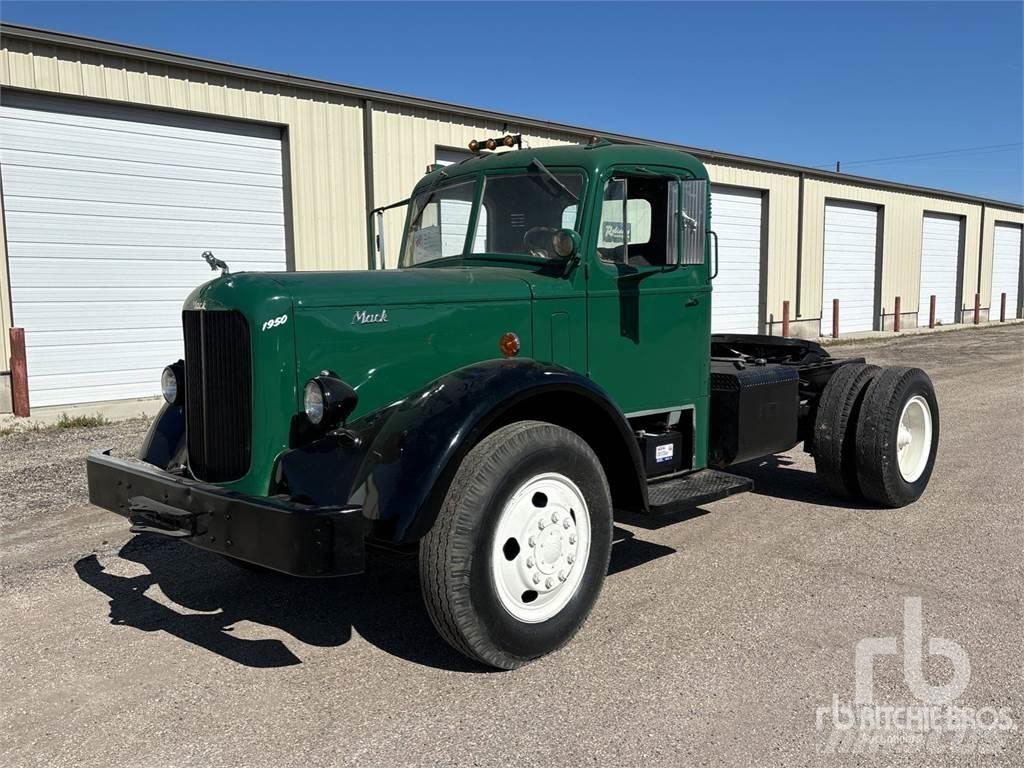 Mack LJ-T Dragbilar