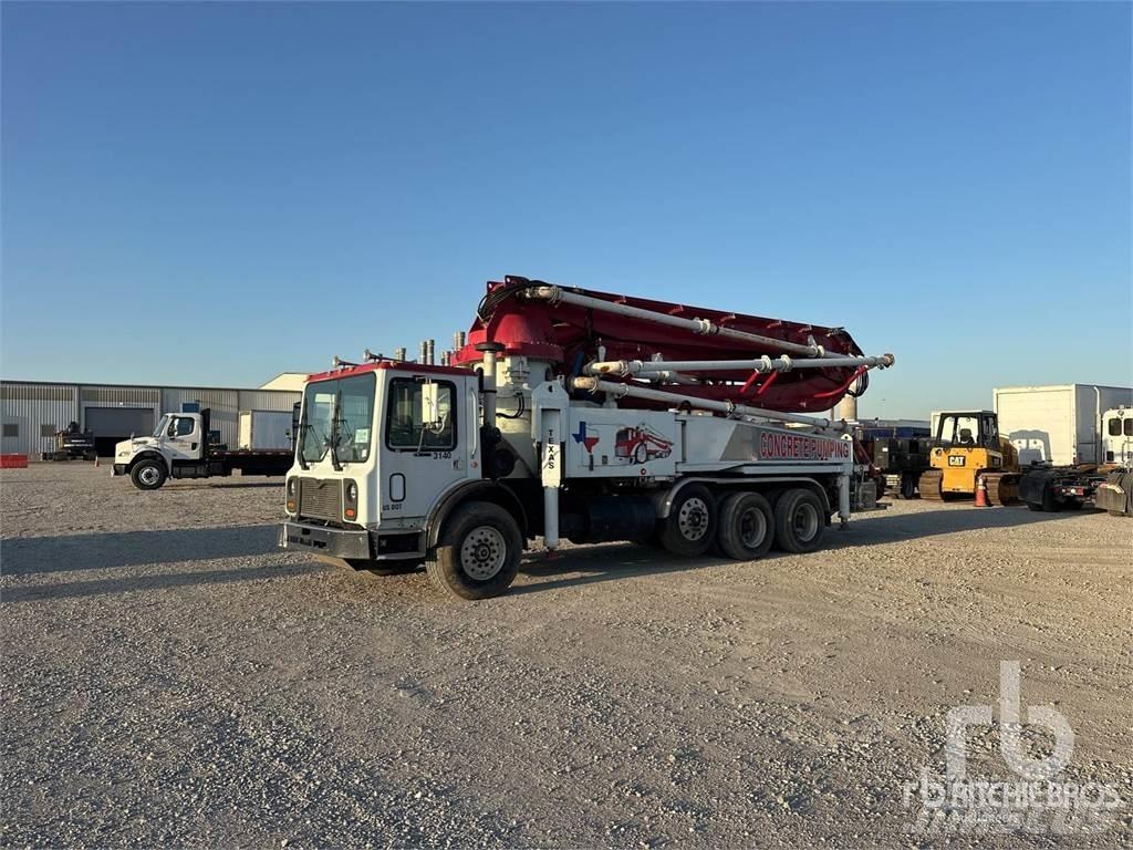 Mack MR Cementbil