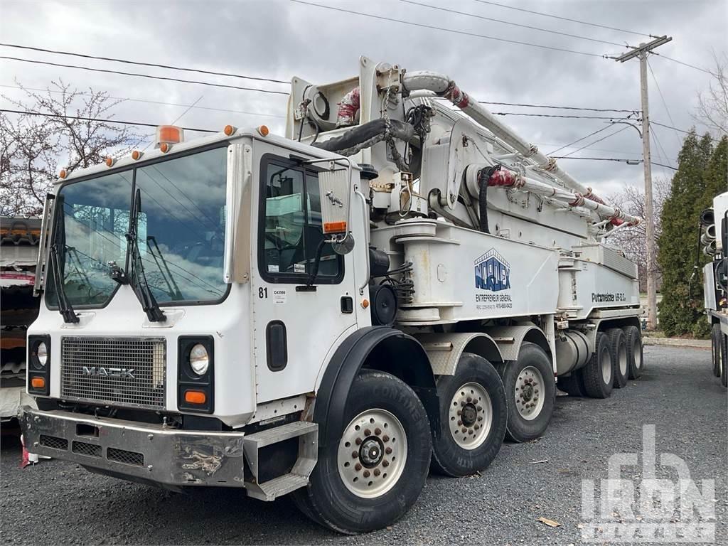 Mack MR688S Cementbil