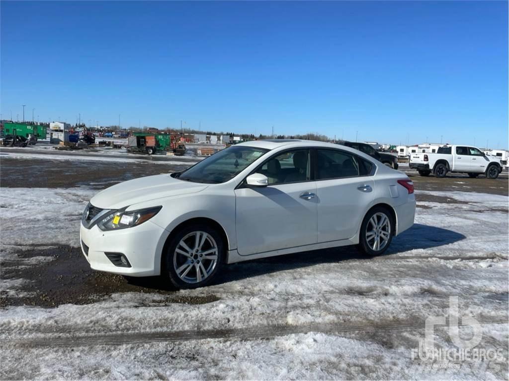 Nissan ALTIMA Personbilar