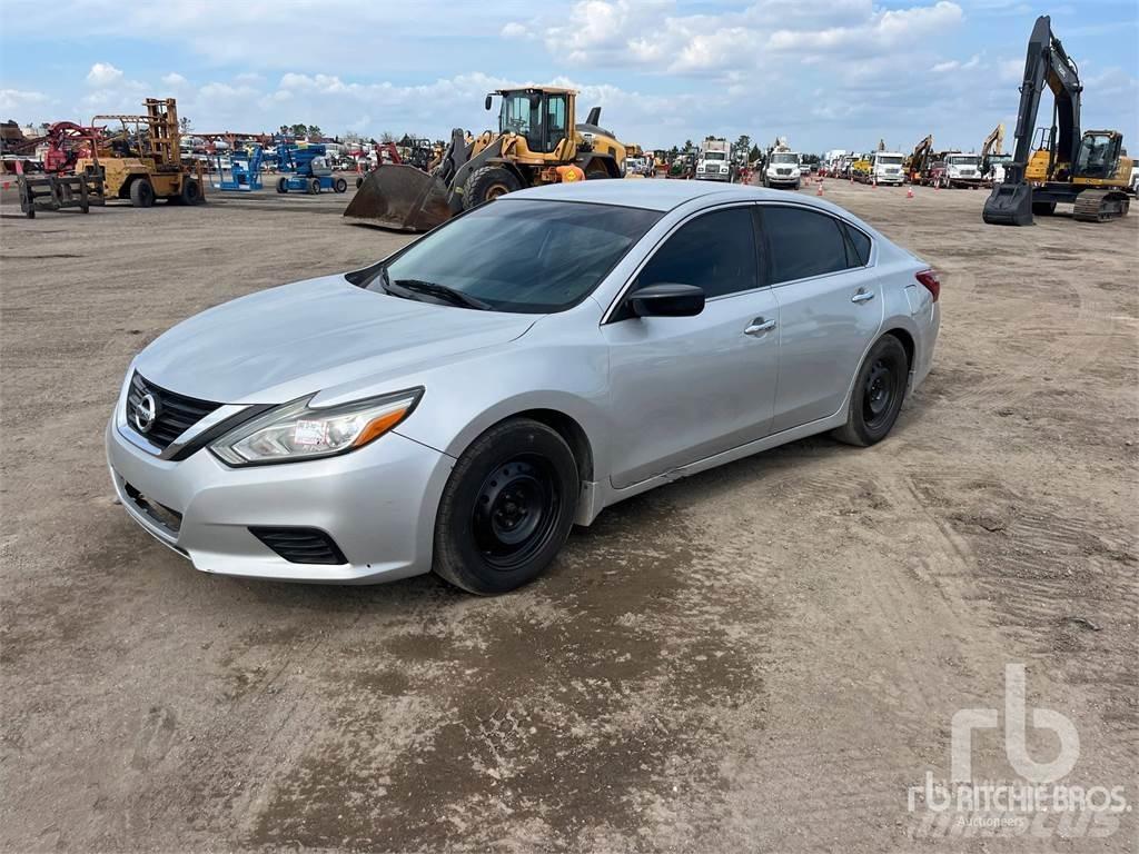 Nissan ALTIMA Personbilar