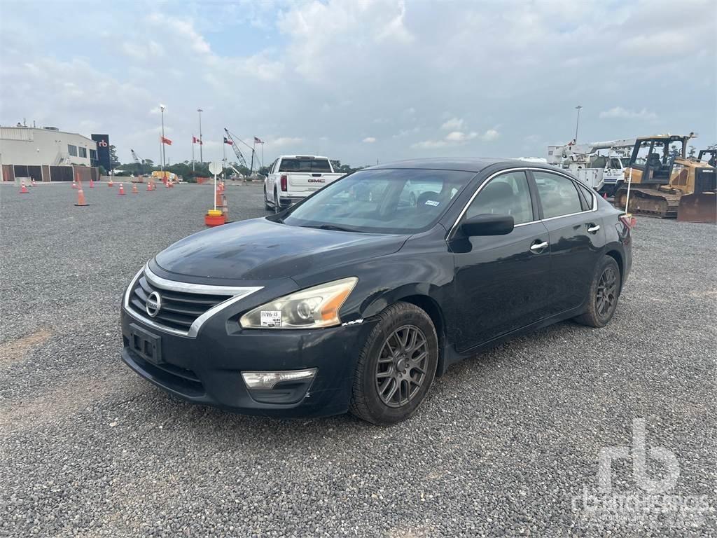 Nissan ALTIMA Personbilar