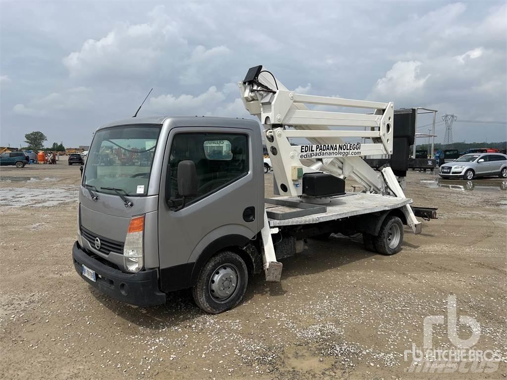 Nissan CABSTAR Skylift