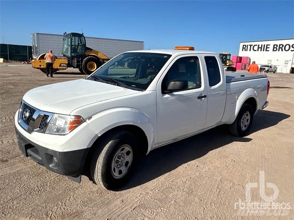 Nissan FRONTIER Flakbilar/Pickuper