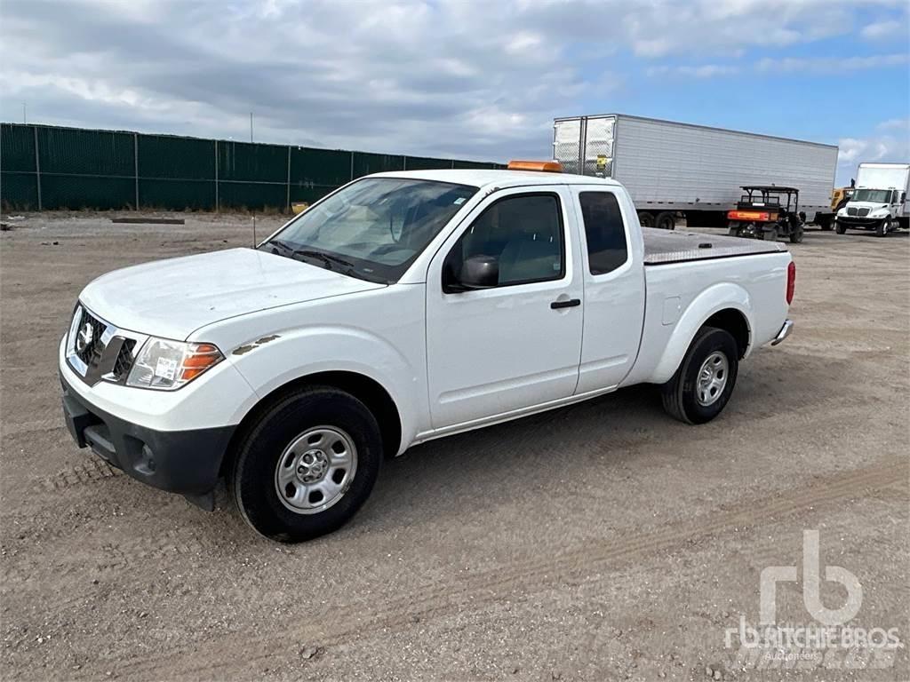 Nissan FRONTIER Flakbilar/Pickuper