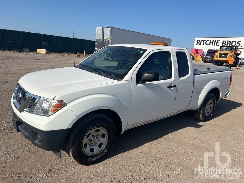 Nissan FRONTIER Flakbilar/Pickuper
