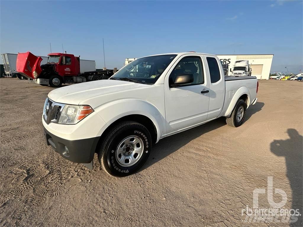 Nissan FRONTIER Flakbilar/Pickuper