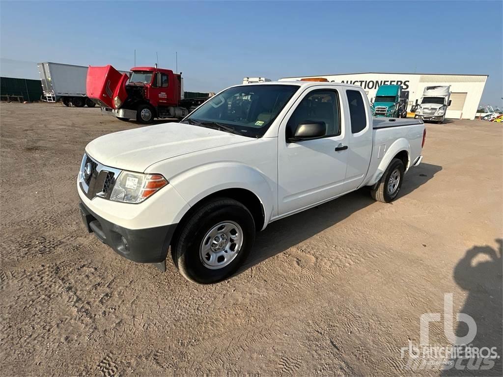 Nissan FRONTIER Flakbilar/Pickuper