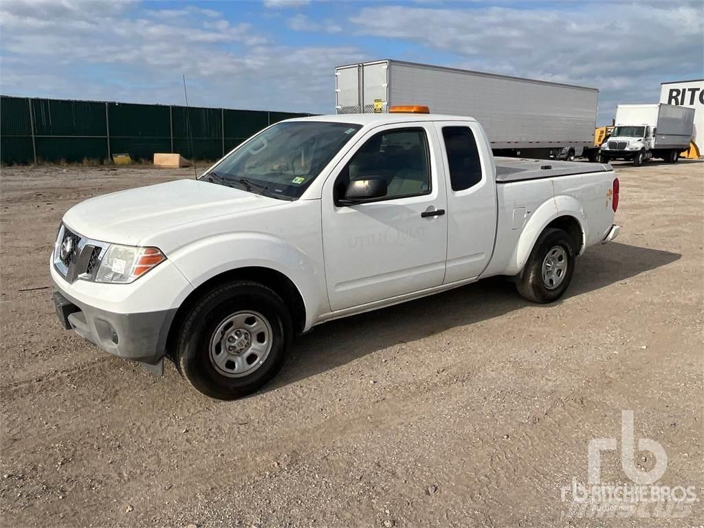 Nissan FRONTIER Flakbilar/Pickuper