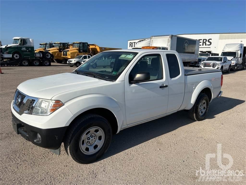 Nissan FRONTIER Flakbilar/Pickuper