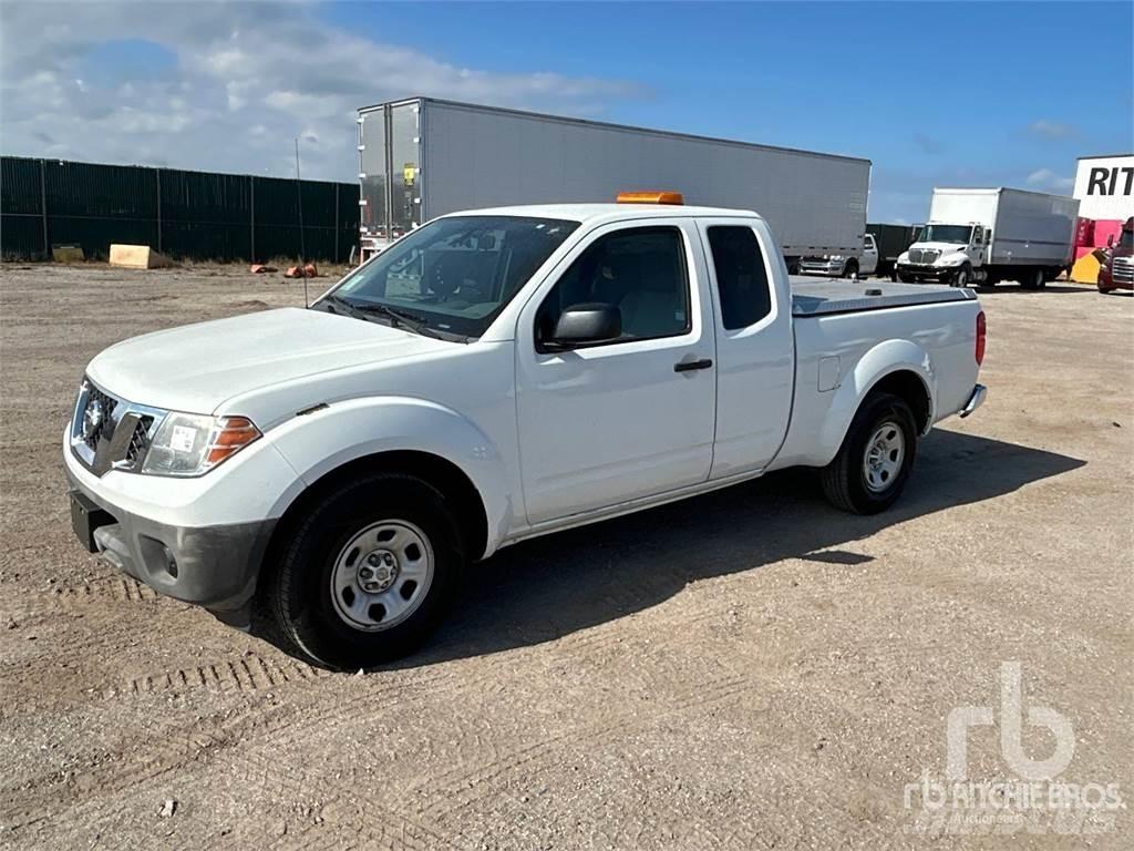 Nissan FRONTIER Flakbilar/Pickuper