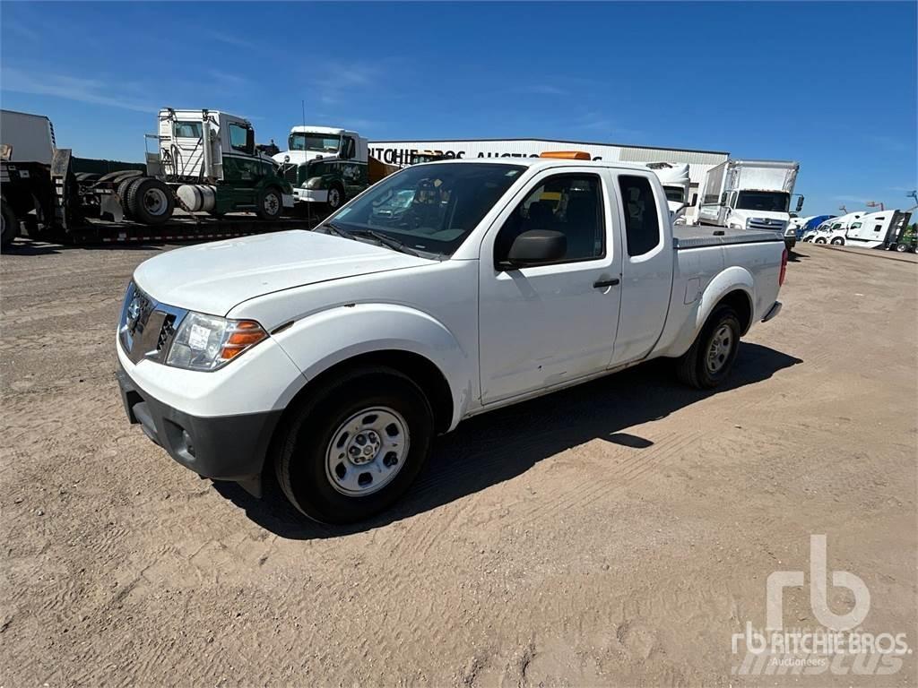Nissan FRONTIER Flakbilar/Pickuper