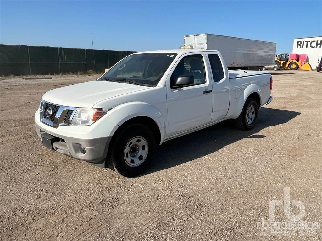 Nissan FRONTIER Flakbilar/Pickuper