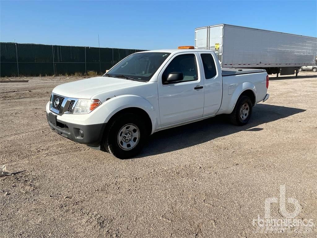 Nissan FRONTIER Flakbilar/Pickuper