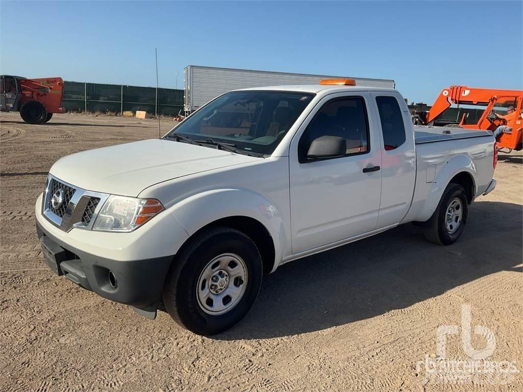 Nissan FRONTIER Flakbilar/Pickuper