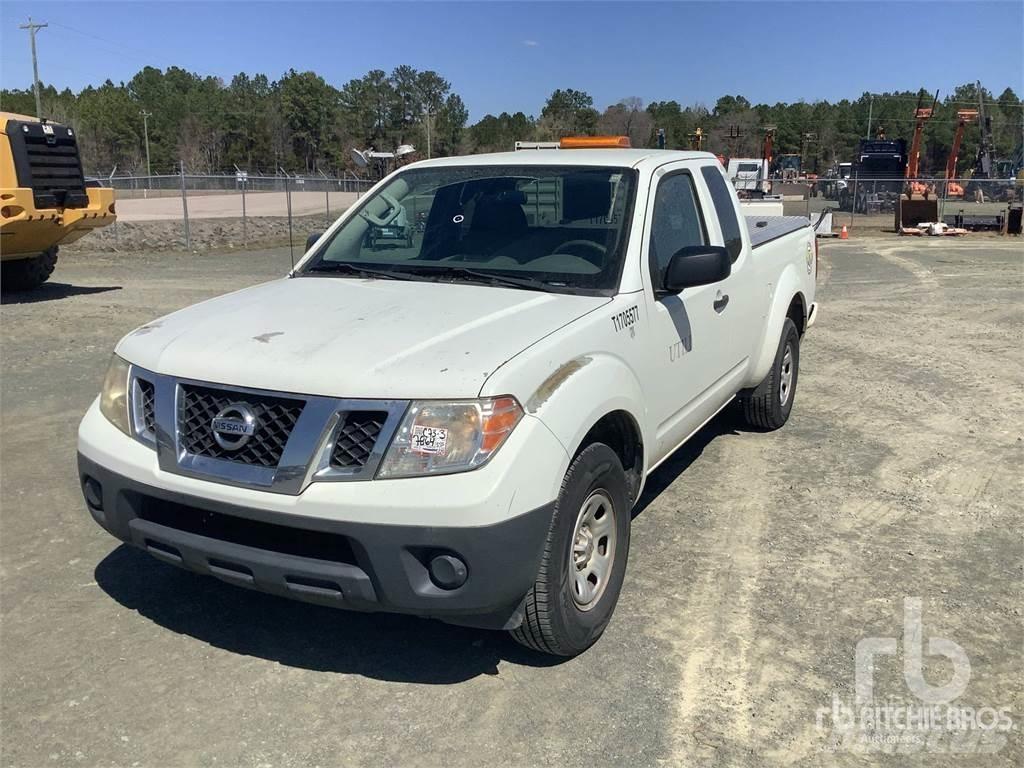 Nissan FRONTIER Flakbilar/Pickuper