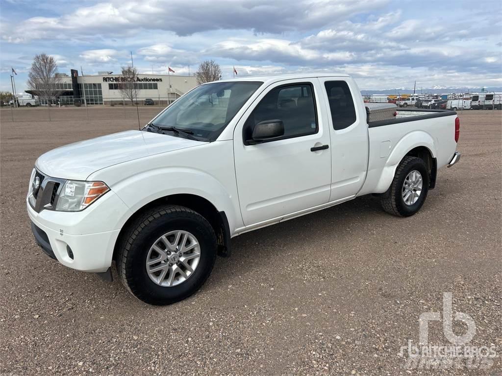 Nissan FRONTIER Flakbilar/Pickuper