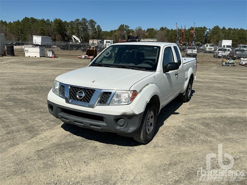 Nissan FRONTIER Flakbilar/Pickuper