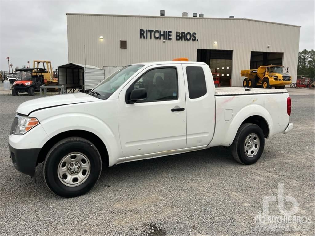 Nissan FRONTIER Flakbilar/Pickuper