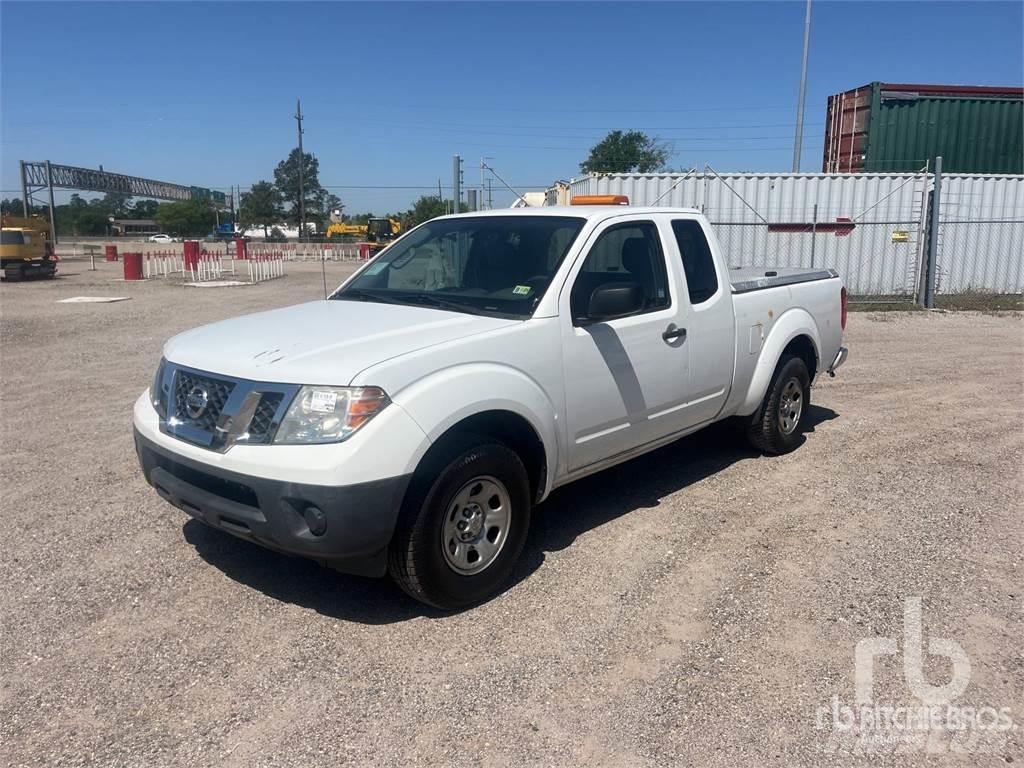 Nissan FRONTIER Flakbilar/Pickuper