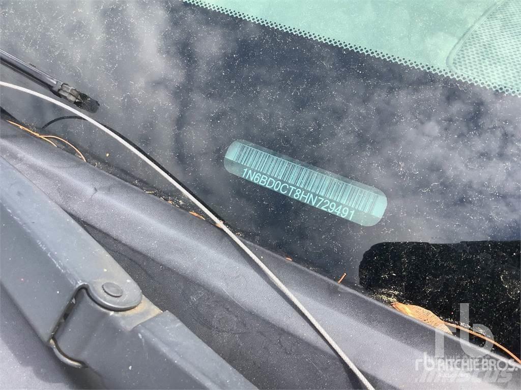 Nissan FRONTIER Flakbilar/Pickuper