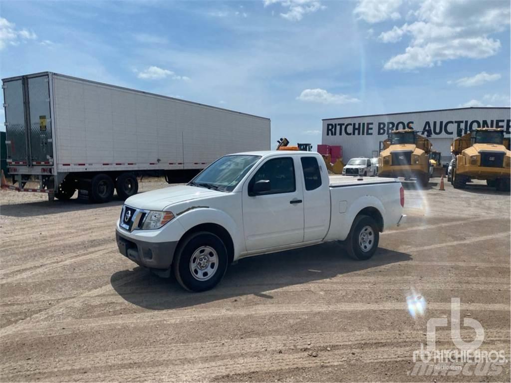 Nissan FRONTIER Flakbilar/Pickuper