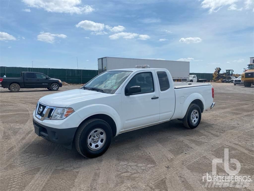Nissan FRONTIER Flakbilar/Pickuper