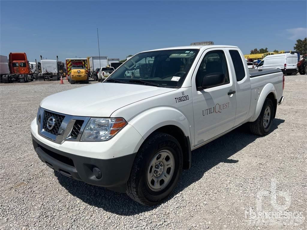 Nissan FRONTIER Flakbilar/Pickuper