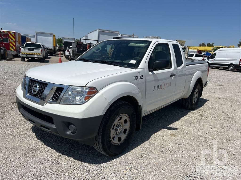Nissan FRONTIER Flakbilar/Pickuper