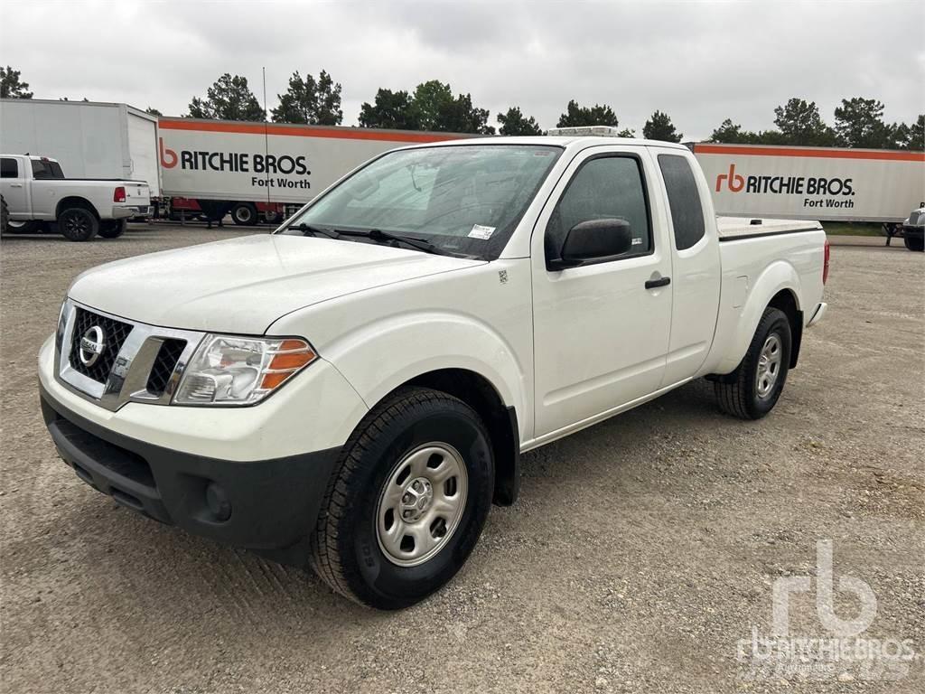 Nissan FRONTIER Flakbilar/Pickuper
