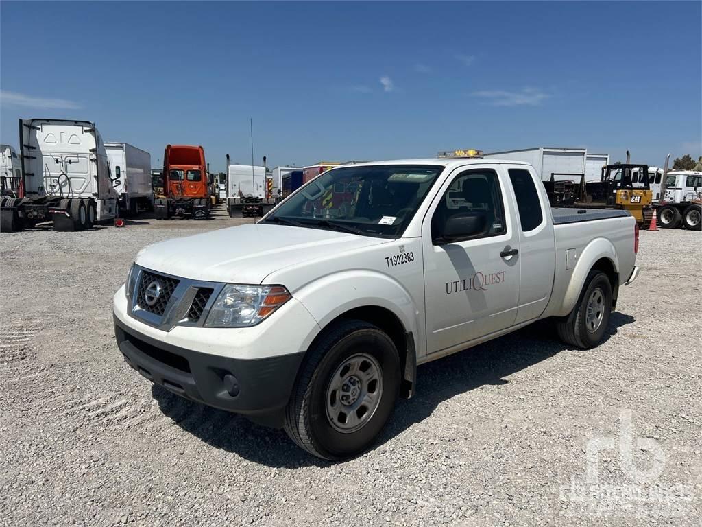 Nissan FRONTIER Flakbilar/Pickuper