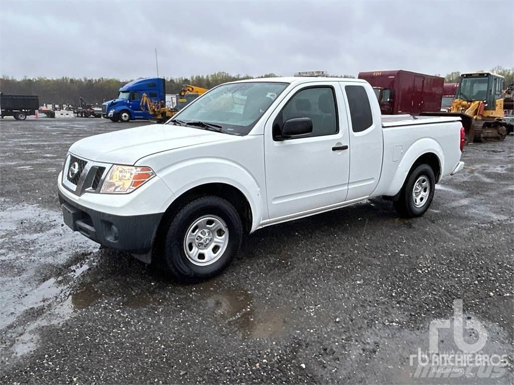 Nissan FRONTIER Flakbilar/Pickuper