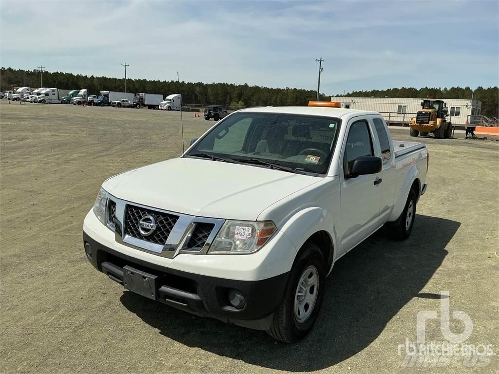 Nissan FRONTIER Flakbilar/Pickuper
