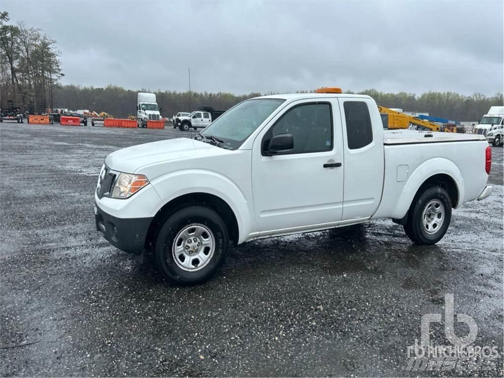 Nissan FRONTIER Flakbilar/Pickuper
