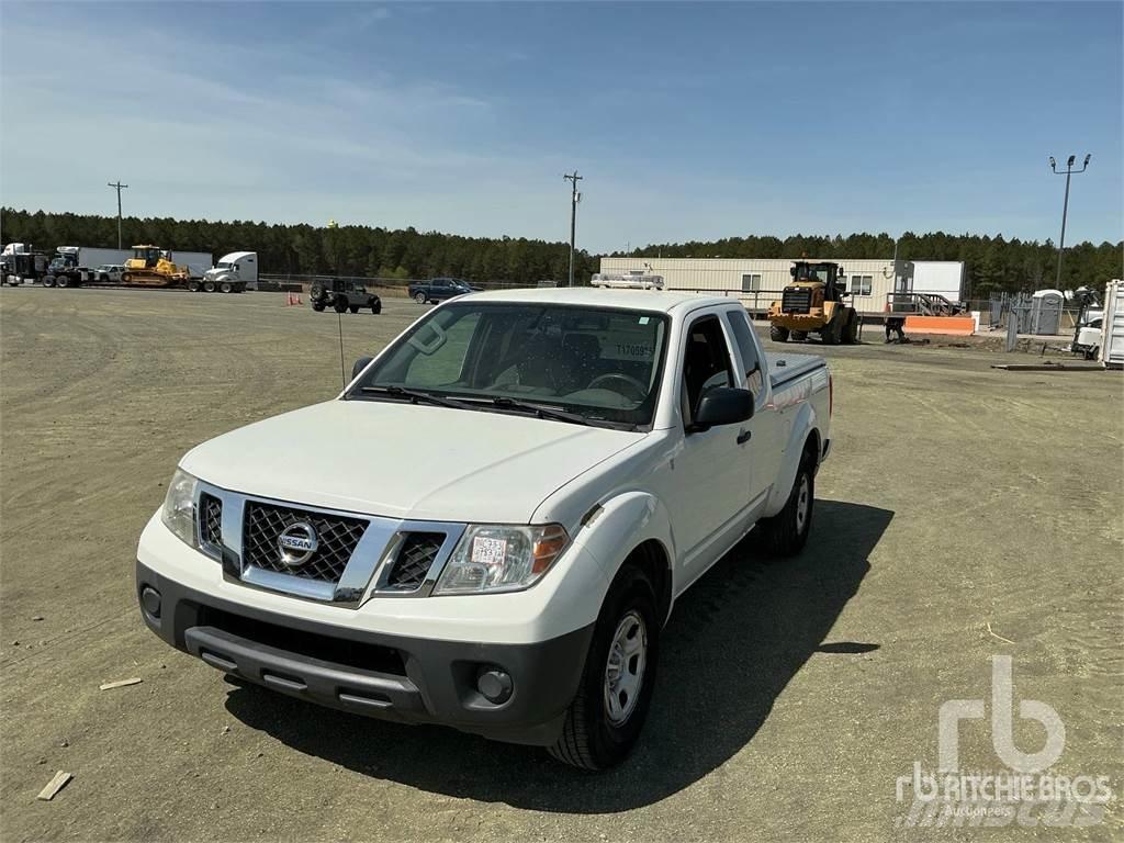 Nissan FRONTIER Flakbilar/Pickuper