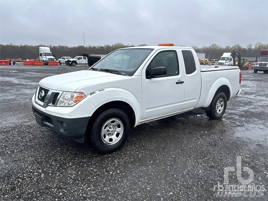 Nissan FRONTIER Flakbilar/Pickuper