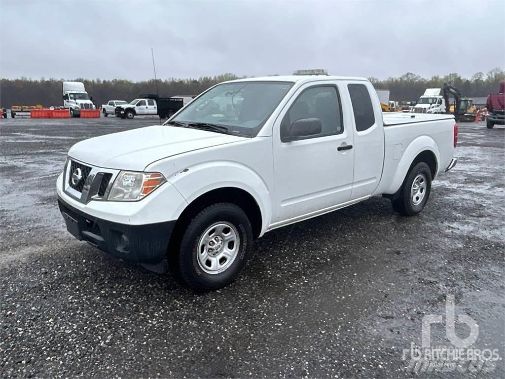 Nissan FRONTIER Flakbilar/Pickuper