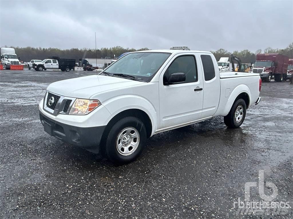 Nissan FRONTIER Flakbilar/Pickuper