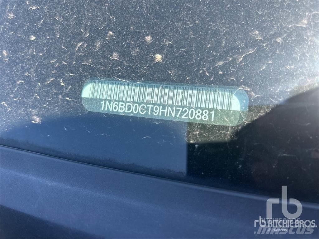 Nissan FRONTIER Flakbilar/Pickuper