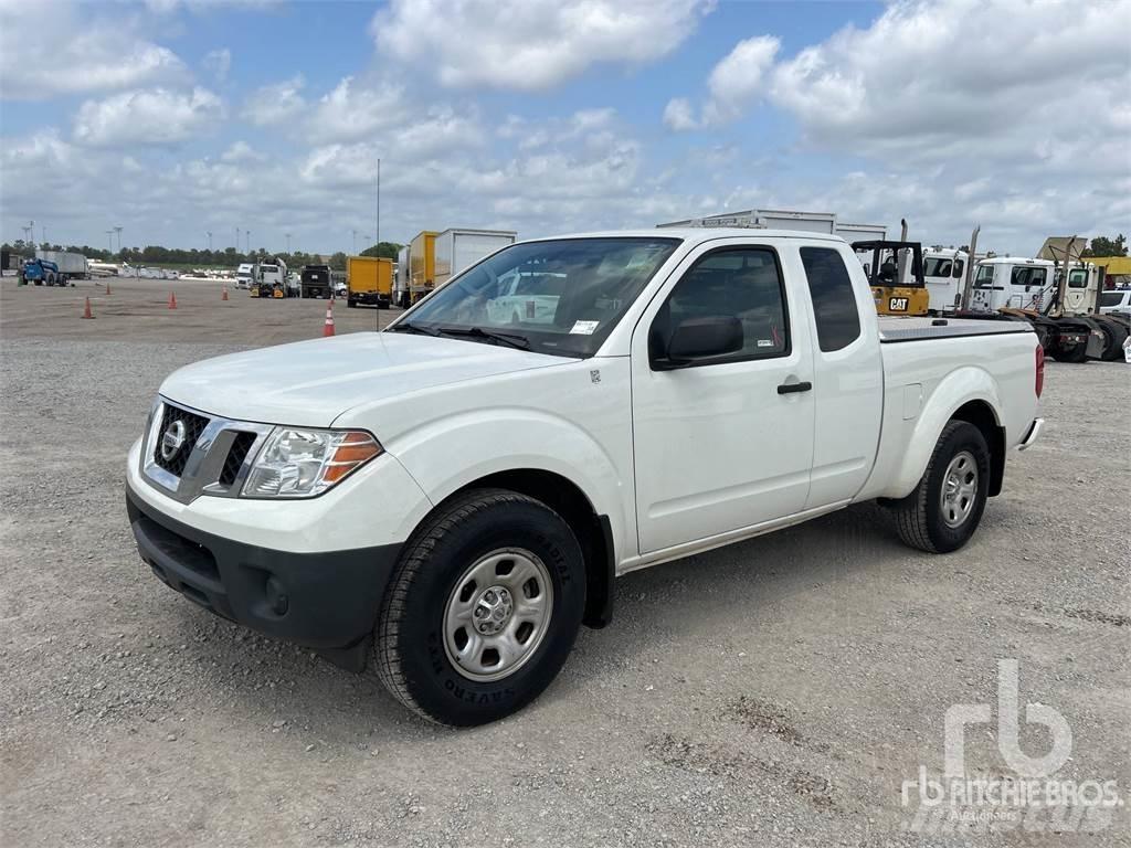 Nissan FRONTIER Flakbilar/Pickuper