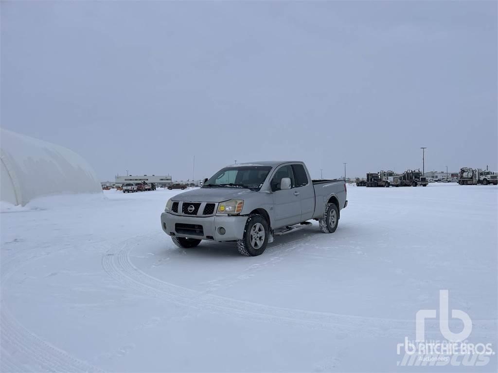 Nissan TITAN Flakbilar/Pickuper