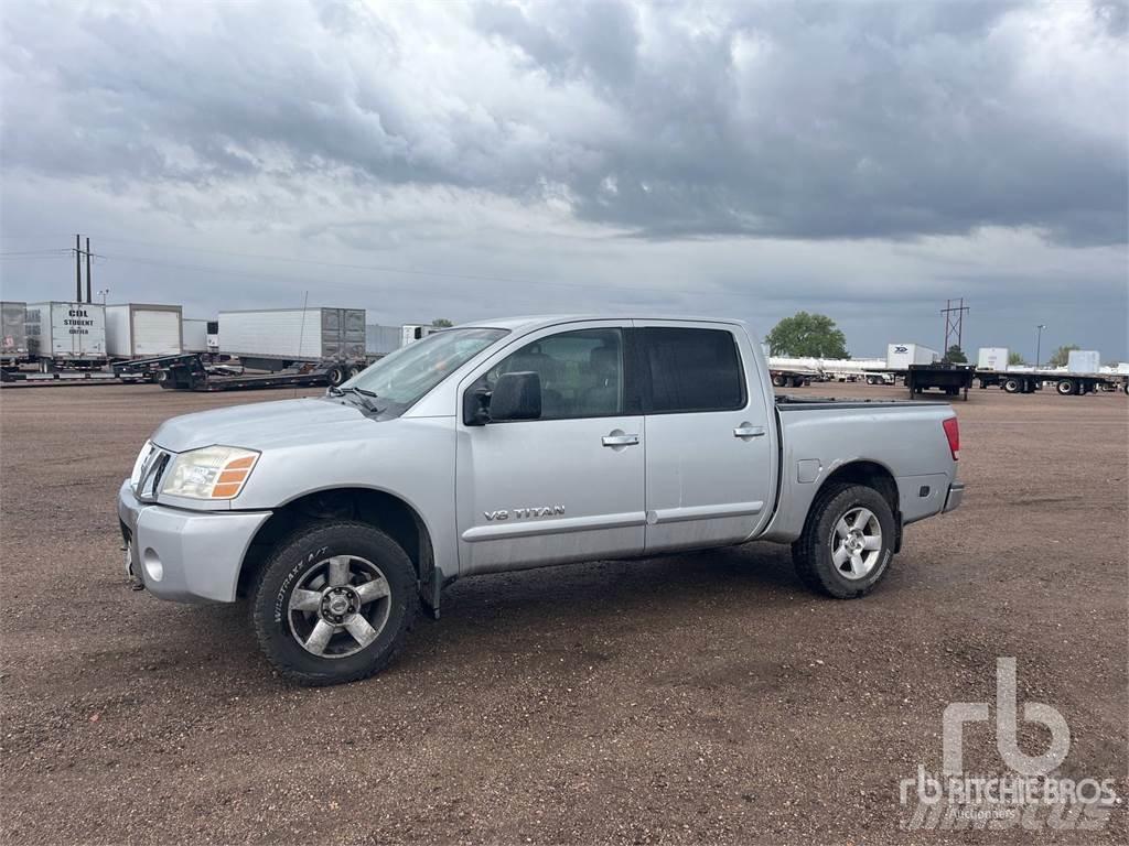 Nissan TITAN Flakbilar/Pickuper
