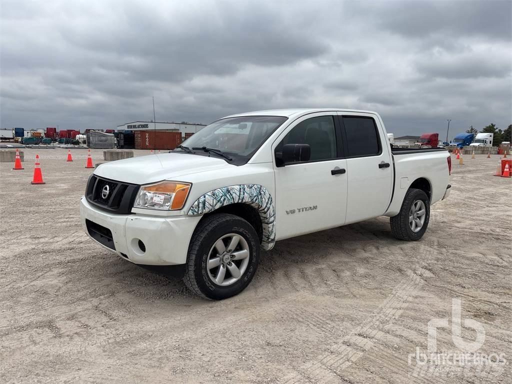 Nissan TITAN Flakbilar/Pickuper