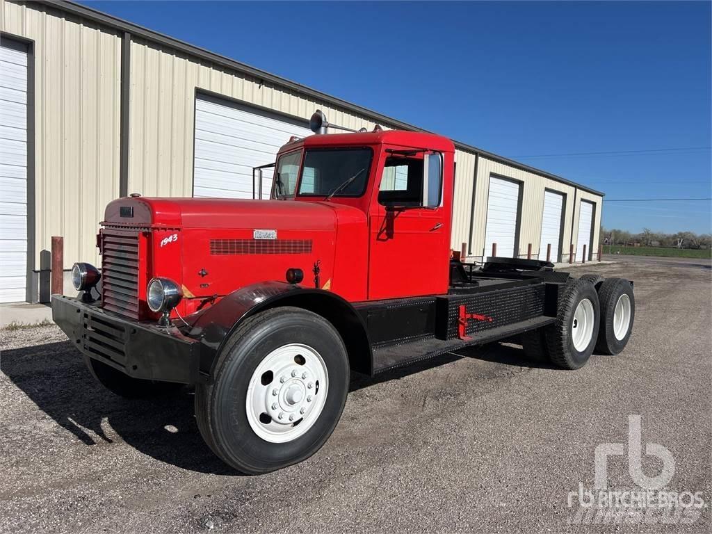 Peterbilt 354DT Dragbilar