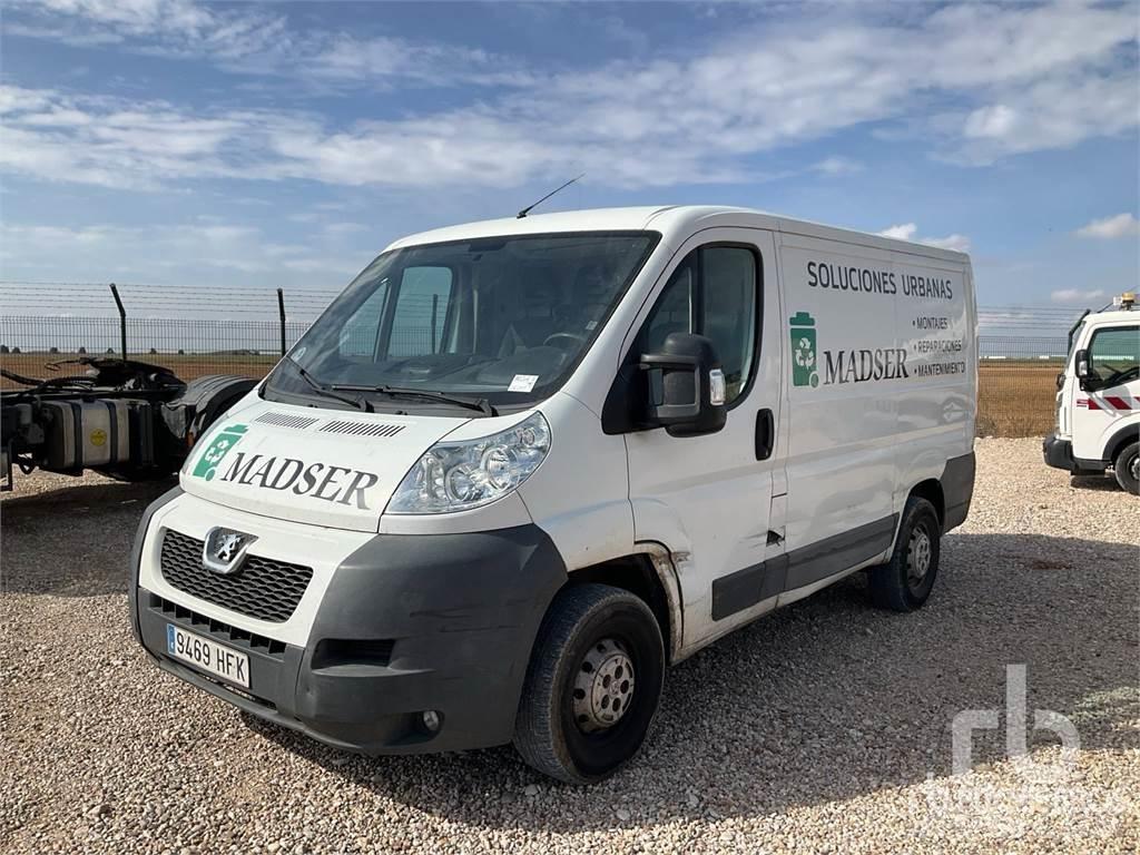 Peugeot BOXER Lätta skåpbilar