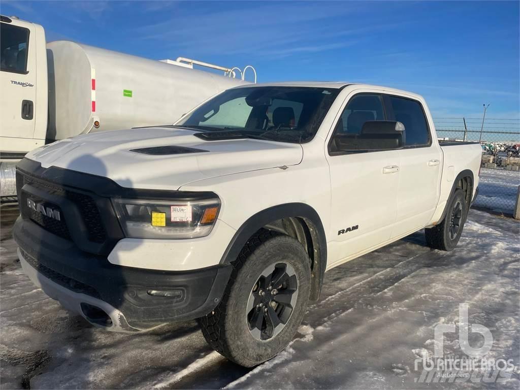 RAM 1500 Flakbilar/Pickuper